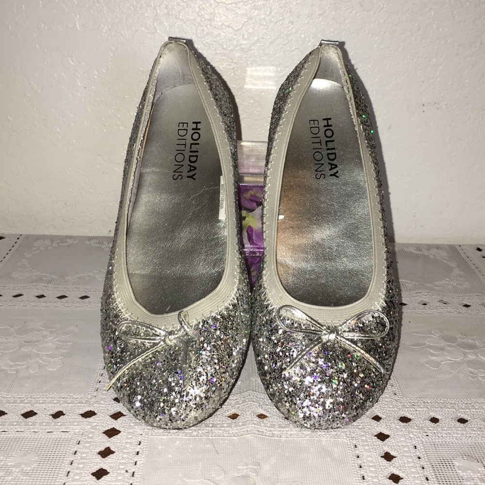 Girls glitter shoes. Holiday editions